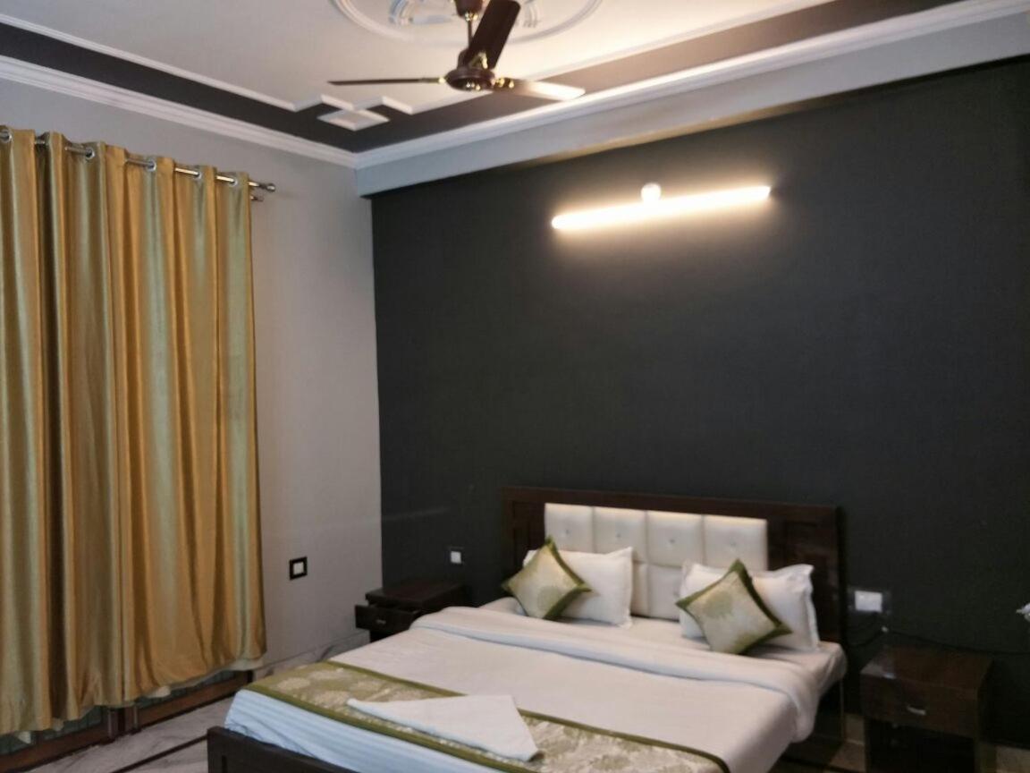 Surabhi Garden Inn Lucknow Esterno foto